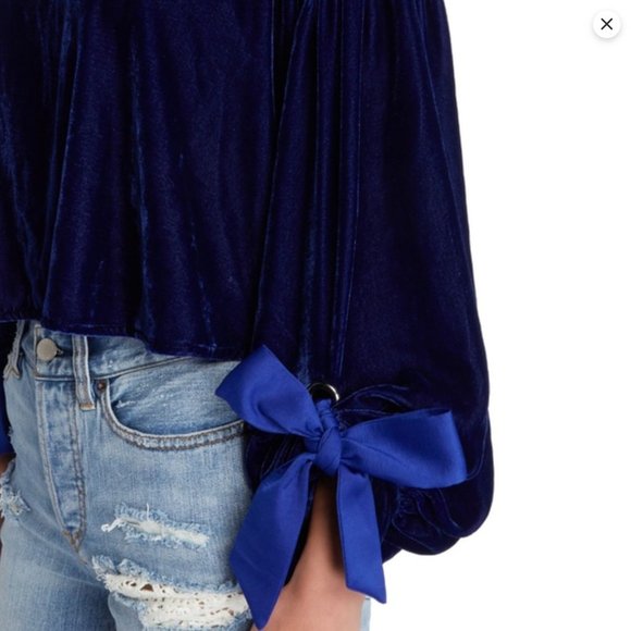 Free People Sz XS Royal Blue Velvet Balletcore Balloon Slv Top w Open Back - Picture 5 of 11